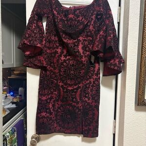 VENUS Black and Red Floral Mini Dress